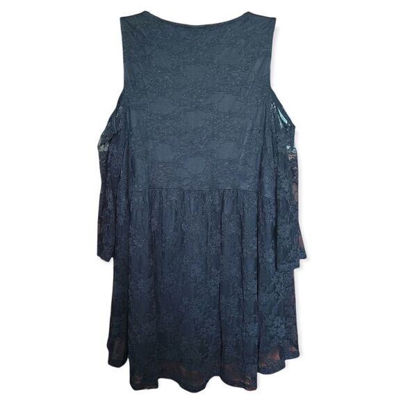 Torrid lace overlay cold shoulder blouse - Picture 2 of 5